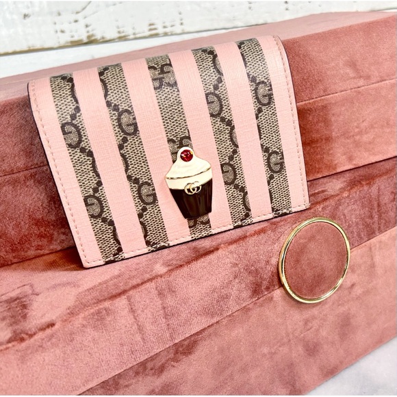 Gucci Pink GG Supreme Ice Cream Wallet - Picture 5 of 12
